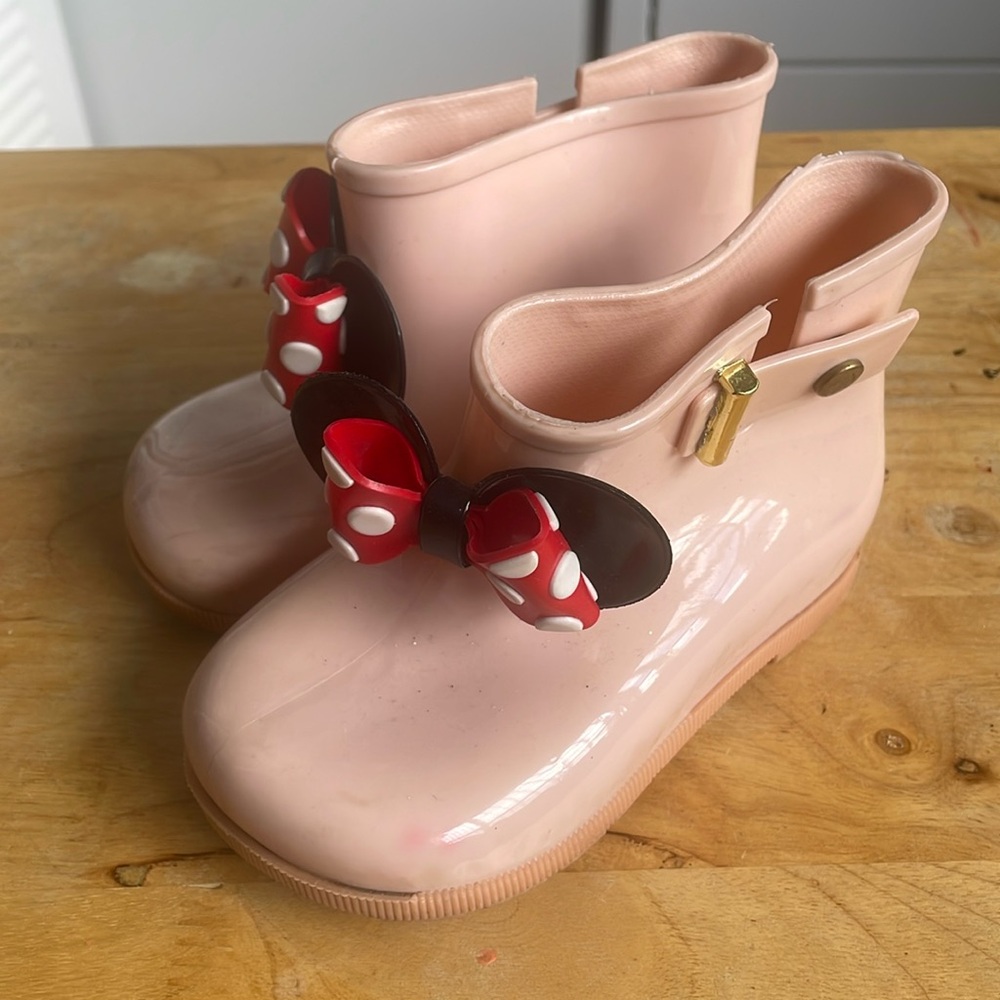 Minnie Mouse mid rain boots Mini CLD 💚5/$25